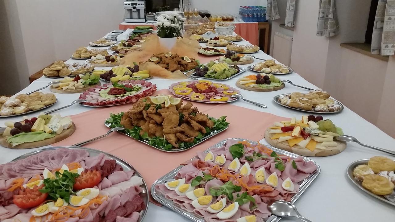 Hotel Strelnice Teplice nad Metují Kültér fotó