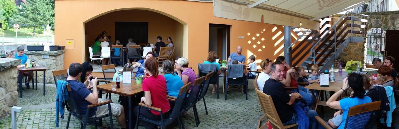 Hotel Strelnice Teplice nad Metují Kültér fotó